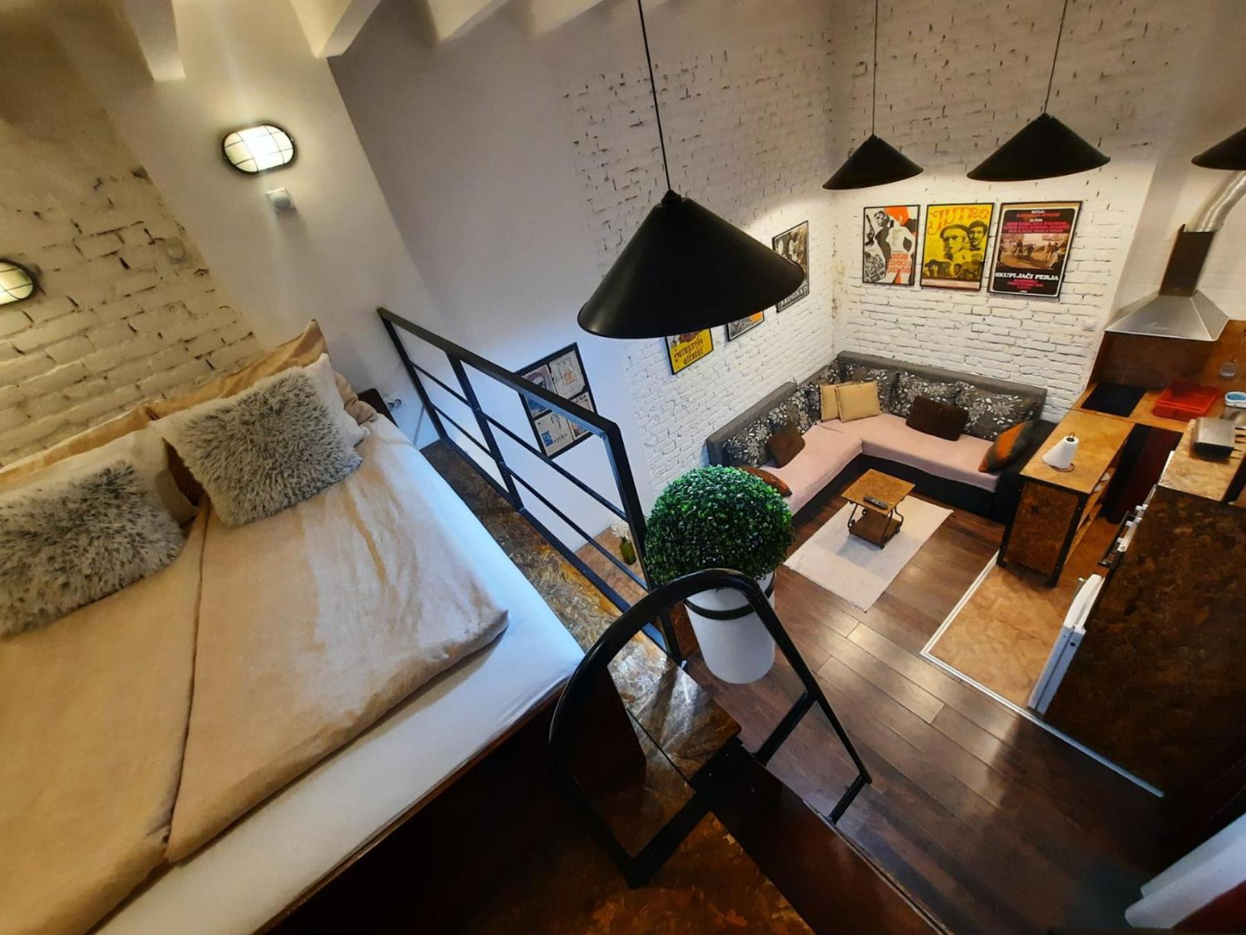Апартаменты Authentic Belgrade Centre - Split Level Loft With Patio In Courtyard Экстерьер фото