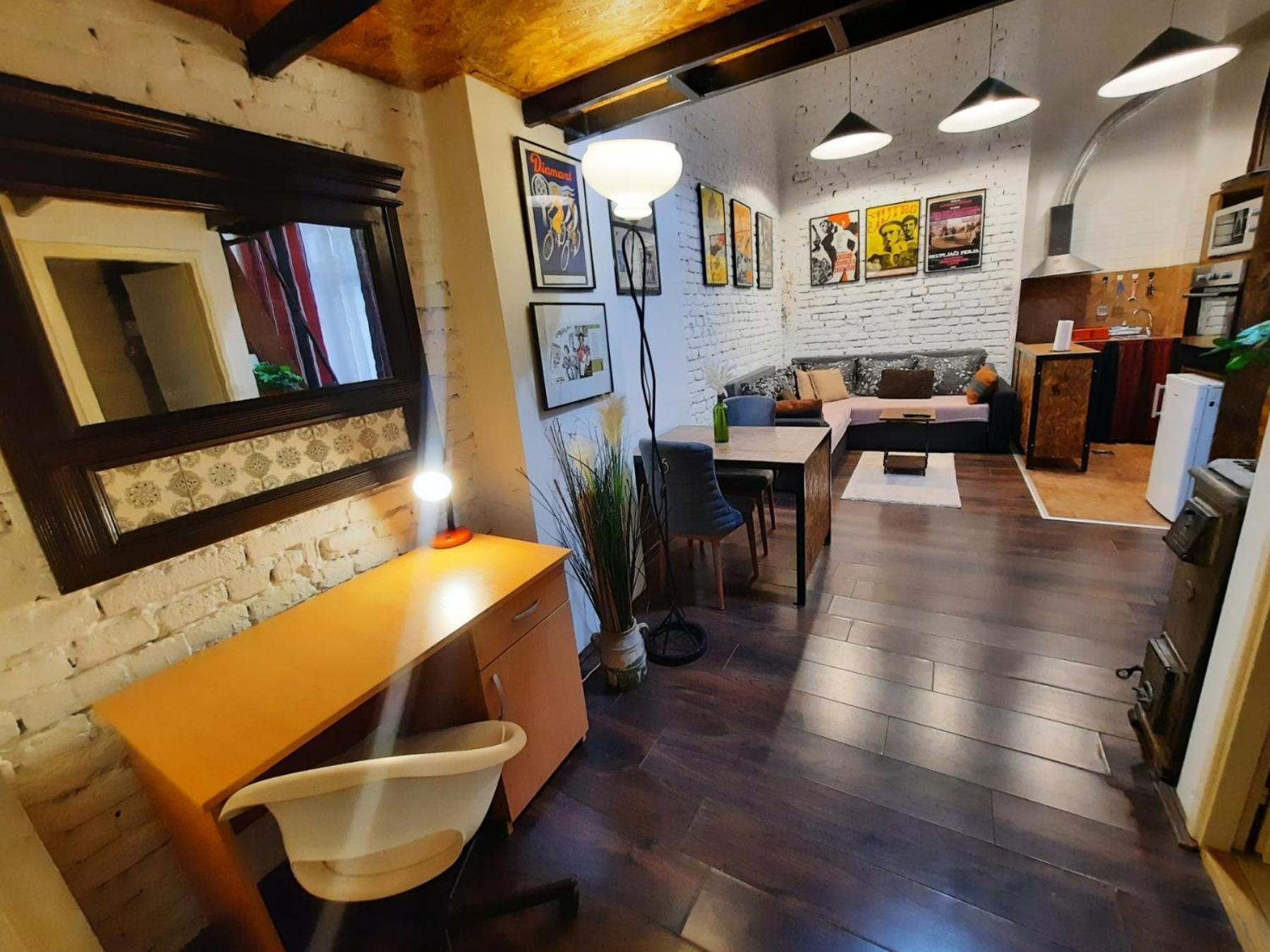 Апартаменты Authentic Belgrade Centre - Split Level Loft With Patio In Courtyard Экстерьер фото