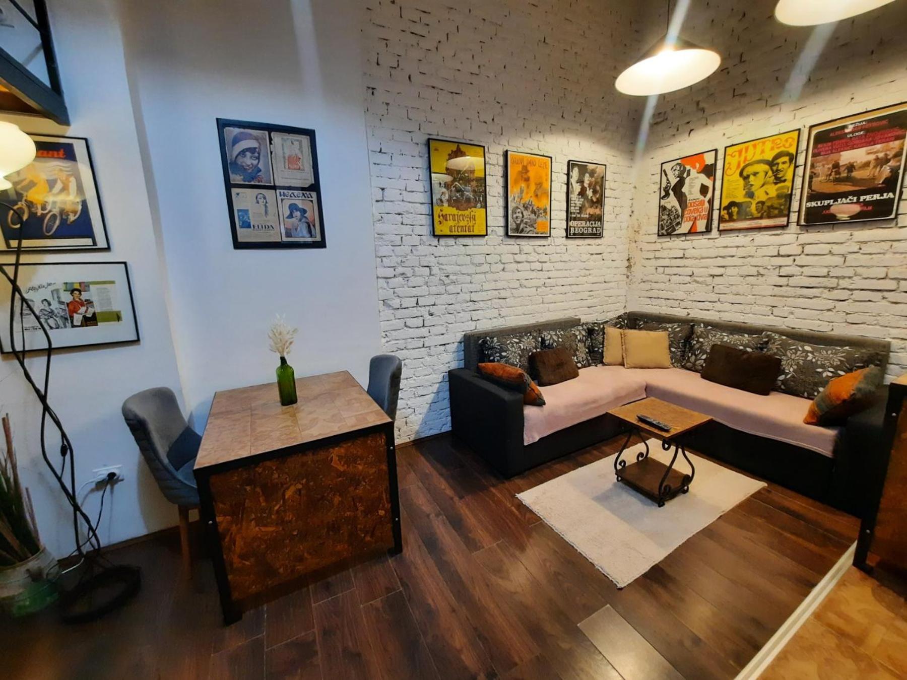 Апартаменты Authentic Belgrade Centre - Split Level Loft With Patio In Courtyard Экстерьер фото