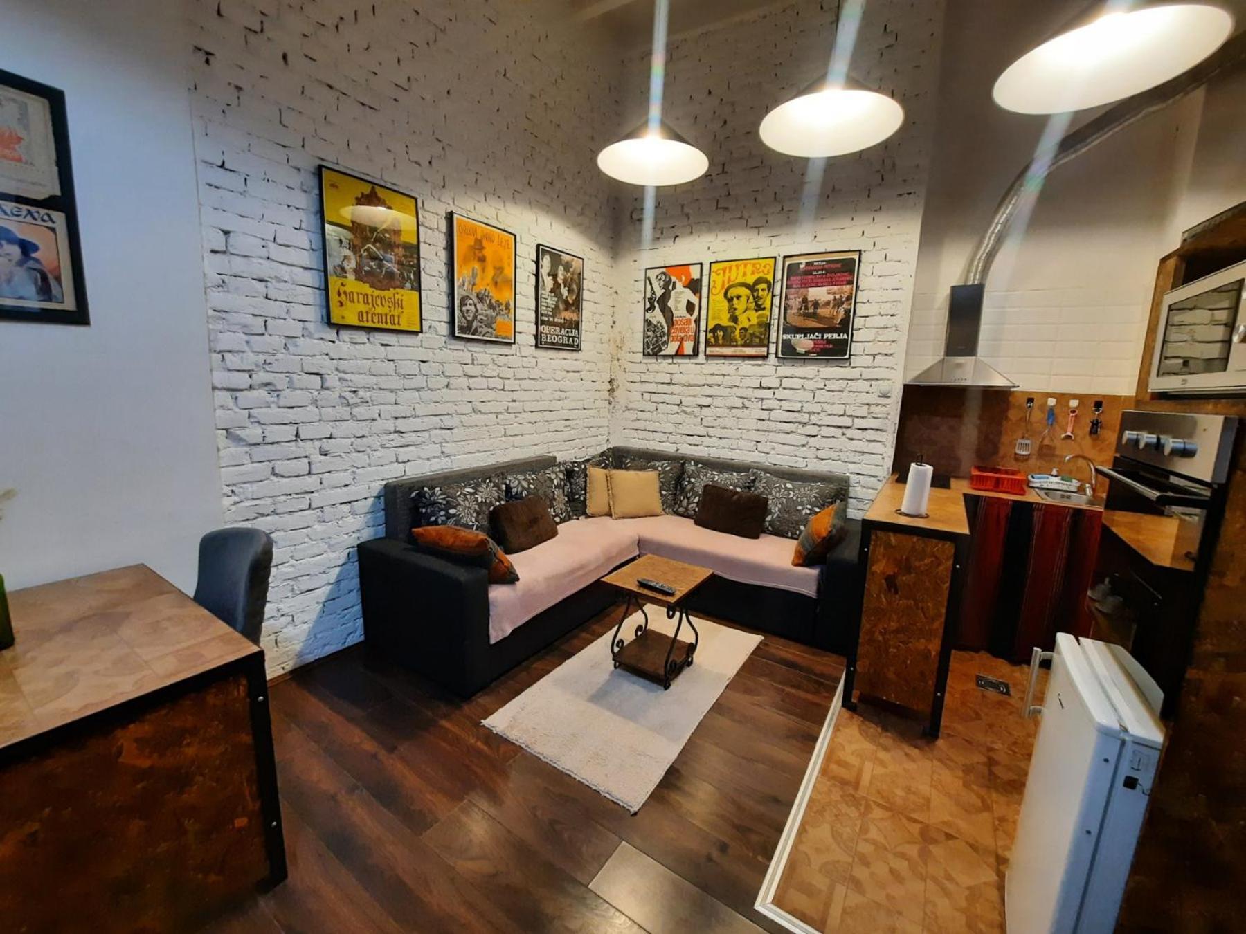 Апартаменты Authentic Belgrade Centre - Split Level Loft With Patio In Courtyard Экстерьер фото