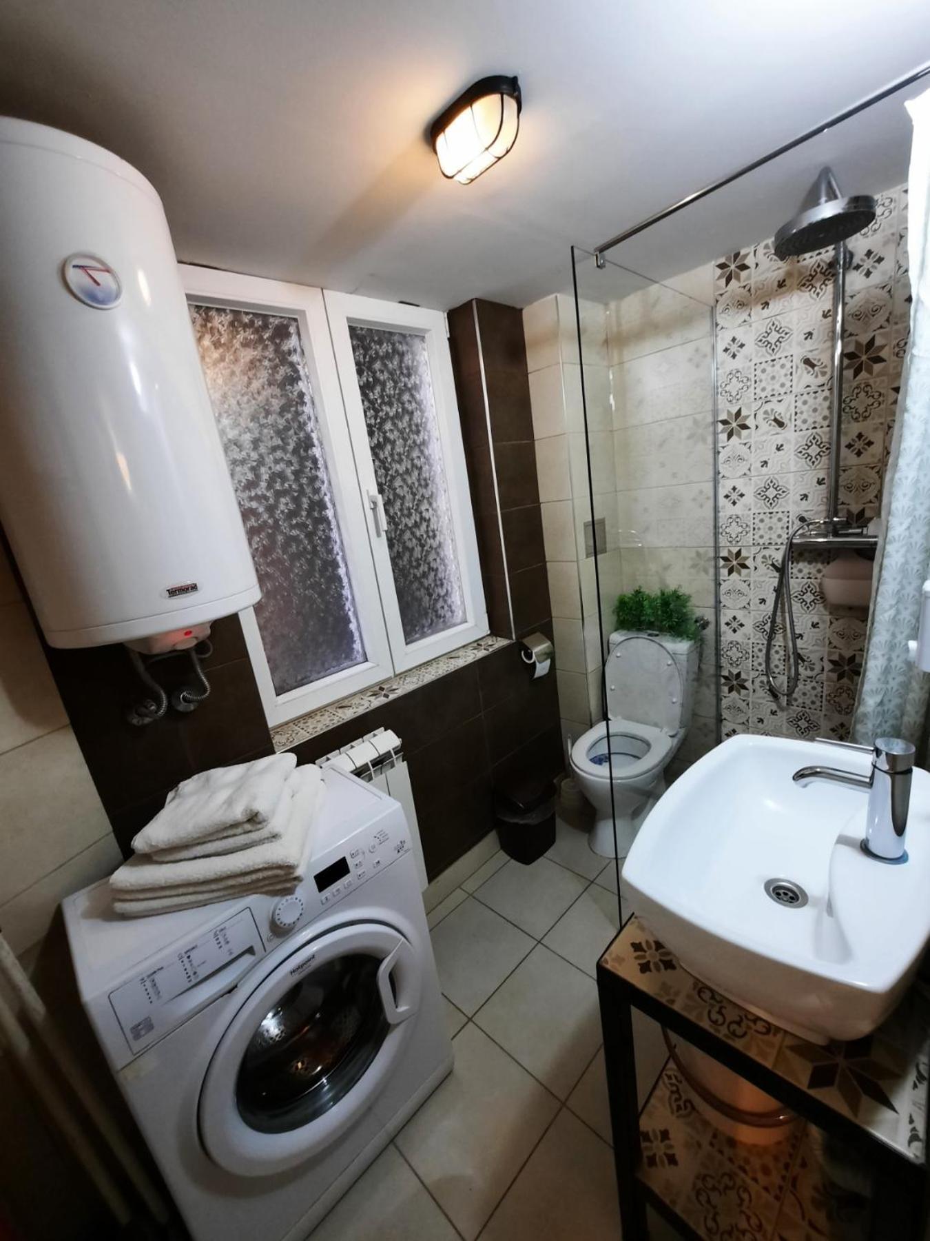Апартаменты Authentic Belgrade Centre - Split Level Loft With Patio In Courtyard Экстерьер фото
