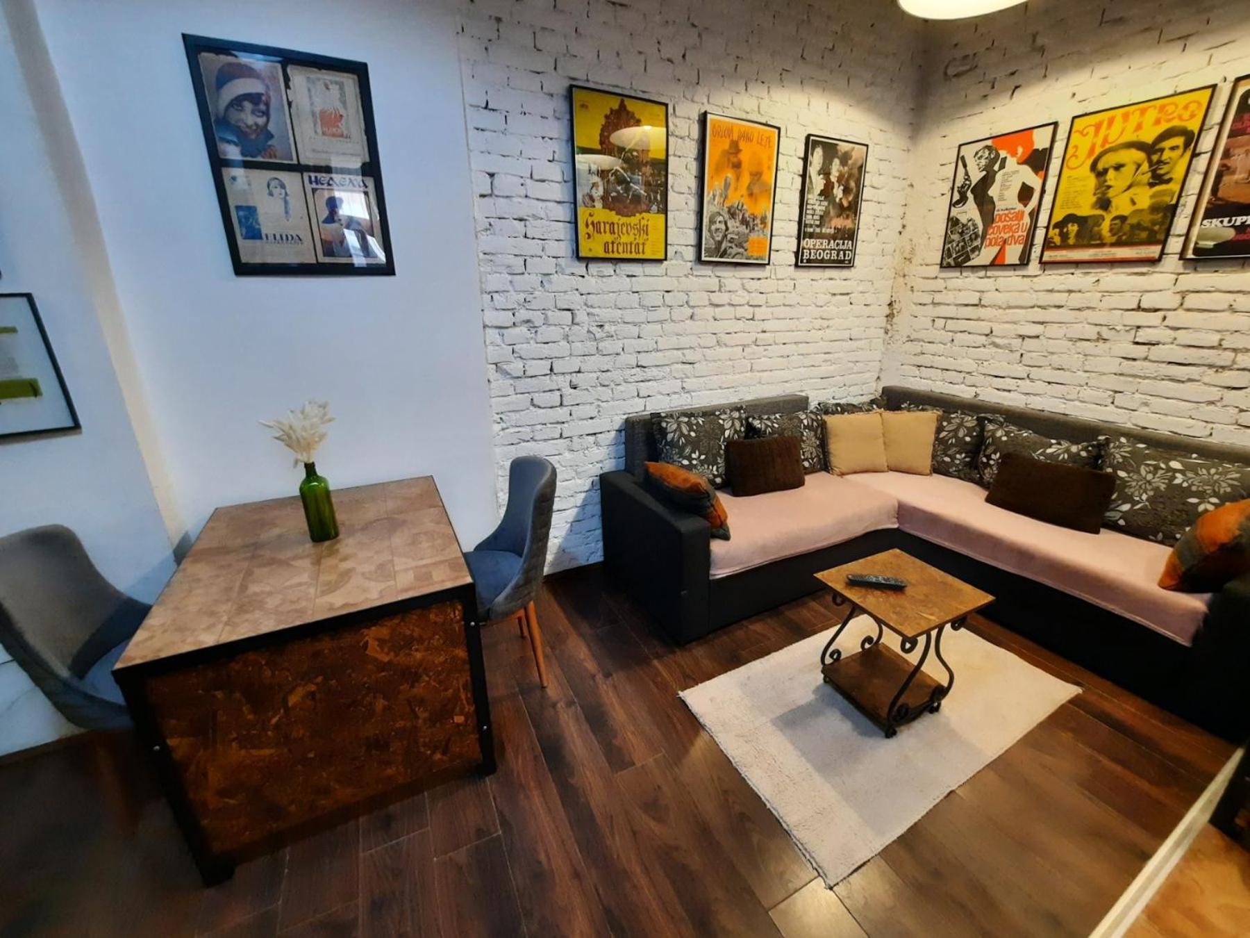 Апартаменты Authentic Belgrade Centre - Split Level Loft With Patio In Courtyard Экстерьер фото